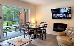 Al'S Escape By Revelstoke Vacations
